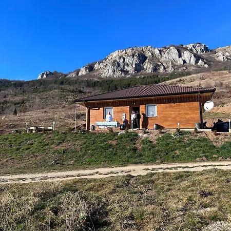 Odmor Pod Mucnjem Holiday home *